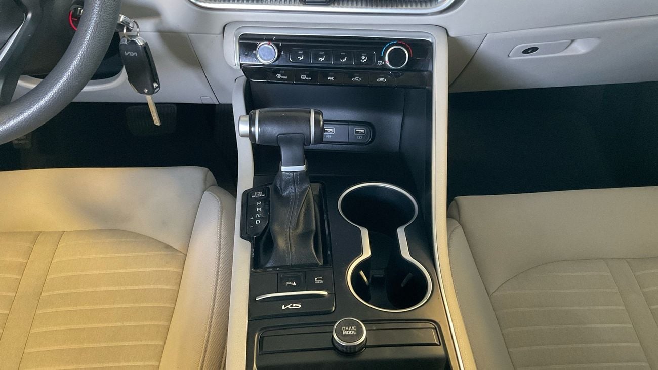 كيا K5 2.0 LX 2WD AUTO | شامل الضمان | 0 ﺪﻔﻋﺓ ﺃﻮﻟﻯ
