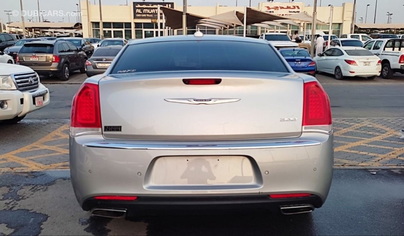 Chrysler 300C full option