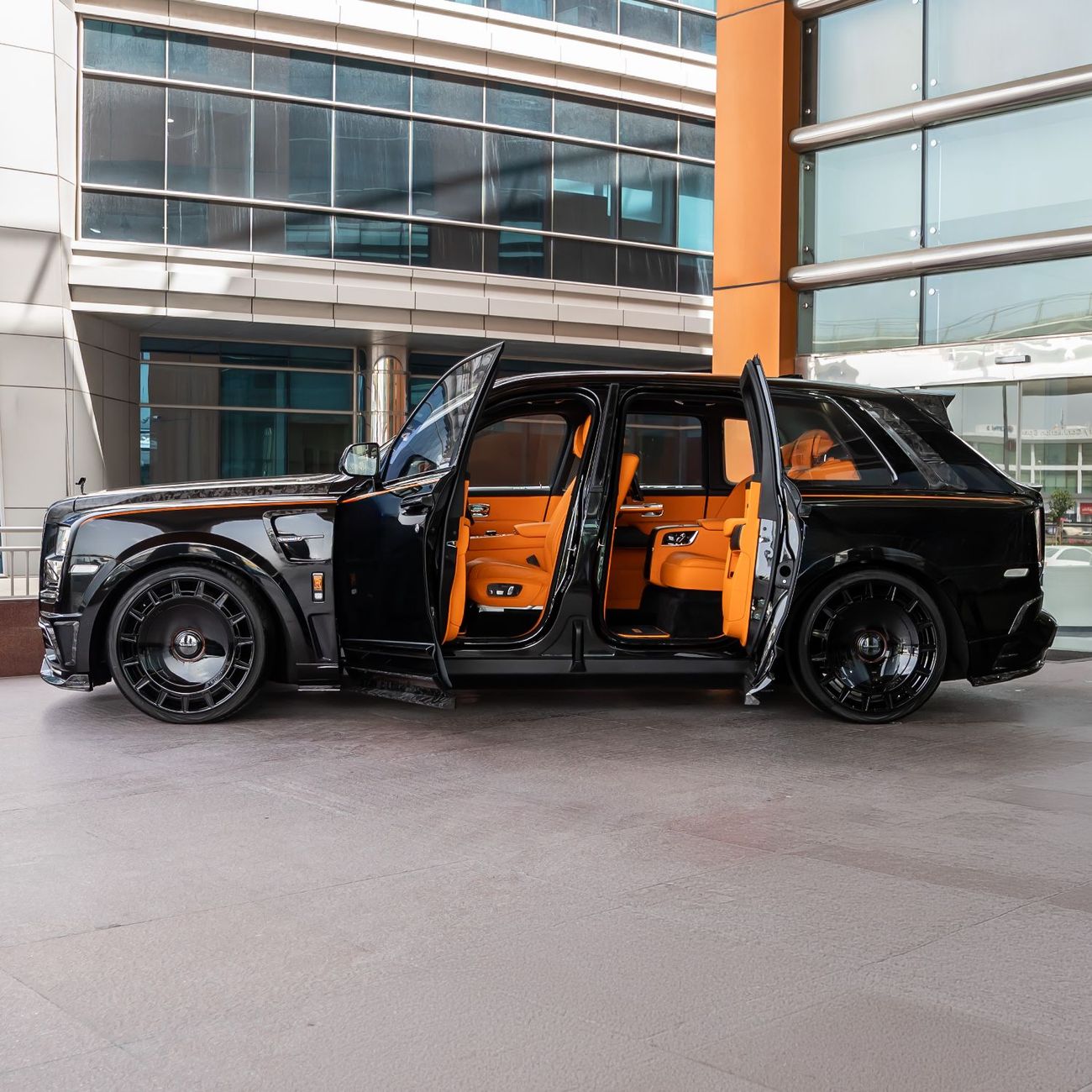 Rolls-Royce Cullinan 2023 ROLLS ROYCE CULLINAN MANSORY BRAND NEW