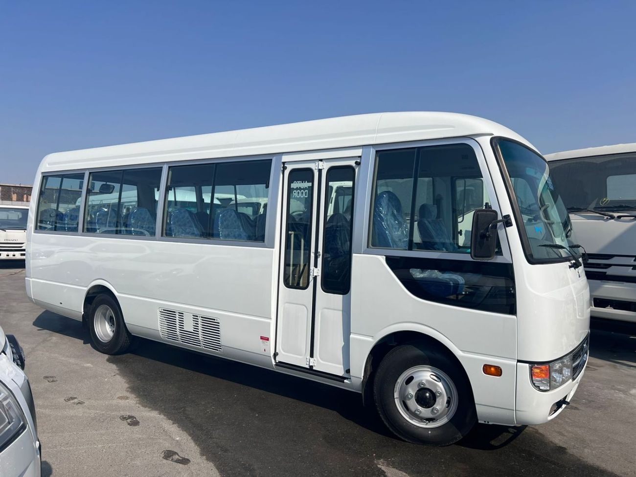ميتسوبيشي روزا MITSUBISHI ROSA BUS 30 SEATS , COLOR WHITE , MODEL 2025 , Hydraulic Door (GCC specs)