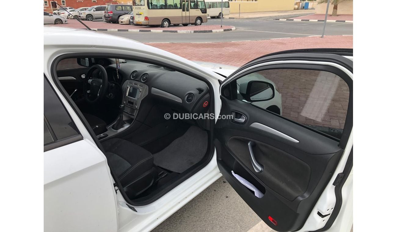 فورد مونديو Ford mondeo excellent condition model 2010 GCC