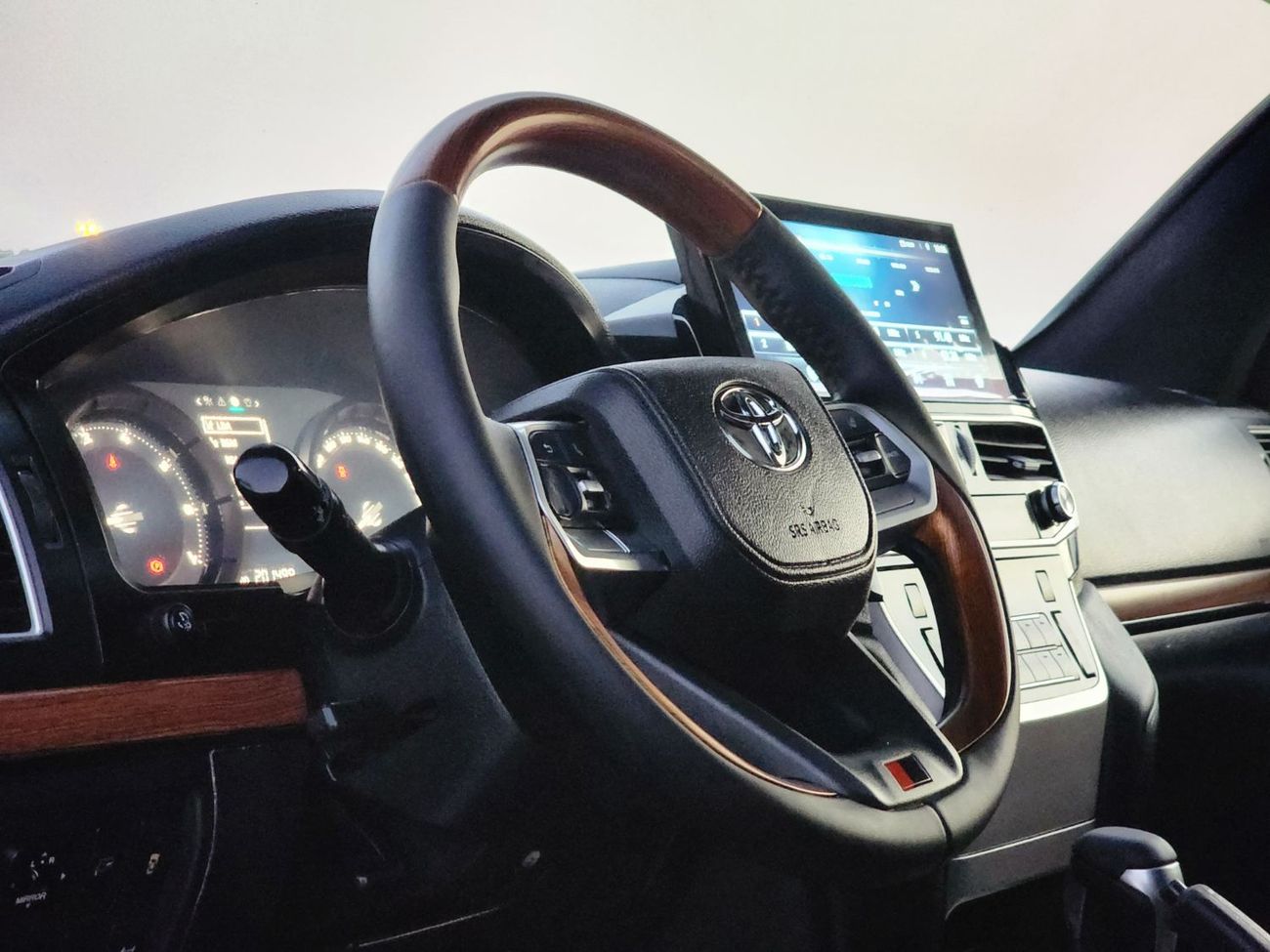 تويوتا لاند كروزر 