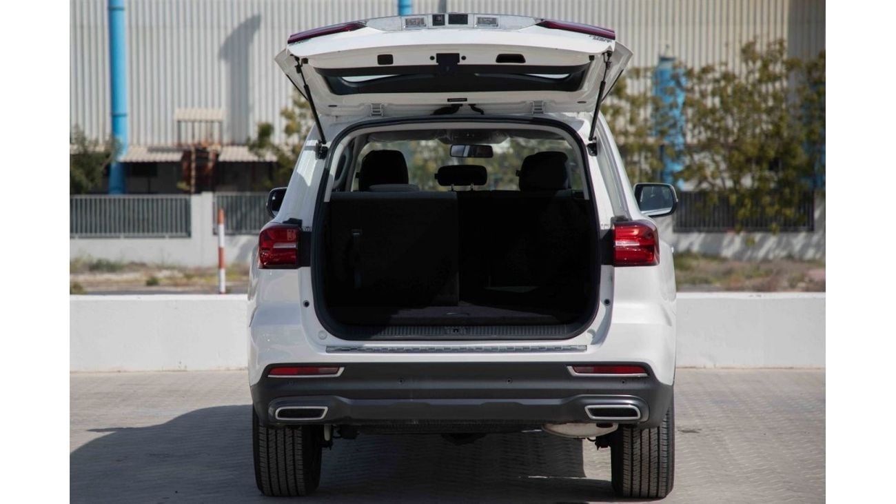 MG RX8 2023 MG RX8 4X4 2.0 STANDARD - White Pearl inside Black