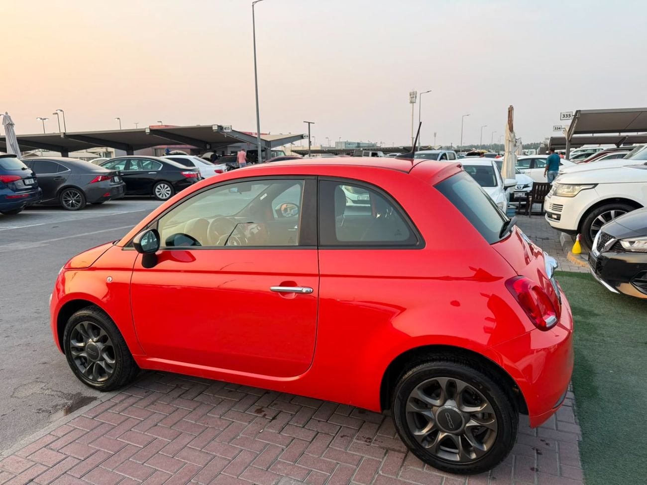 Fiat 500 DOLCEVITA 1.4L 4-cylinder** engine with **100 hp**, 5-speed
