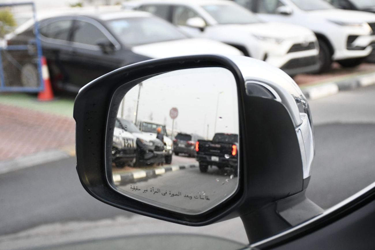 تويوتا لاند كروزر 4.0L VX,PETROL A/T, MY25 4.0L High-A/T Petrol