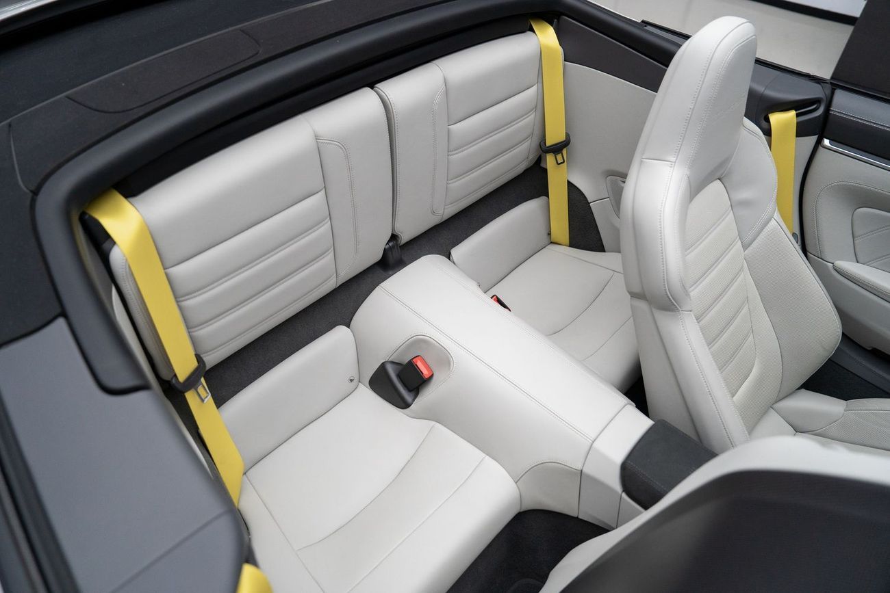 بورش 911 Turbo S 3.8L (640 HP) Convertible