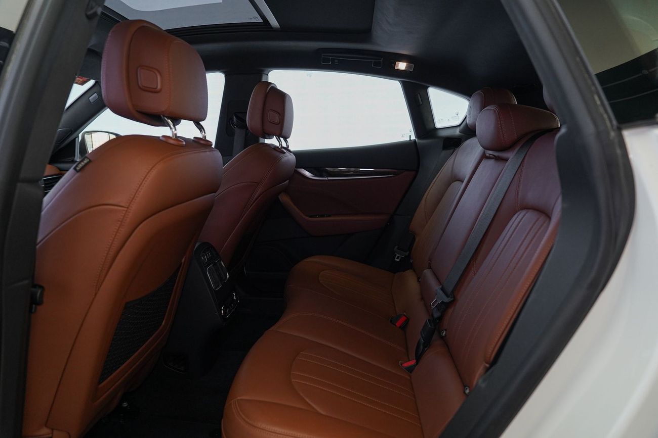 مازيراتي ليفونت S 3.0L (424 HP)