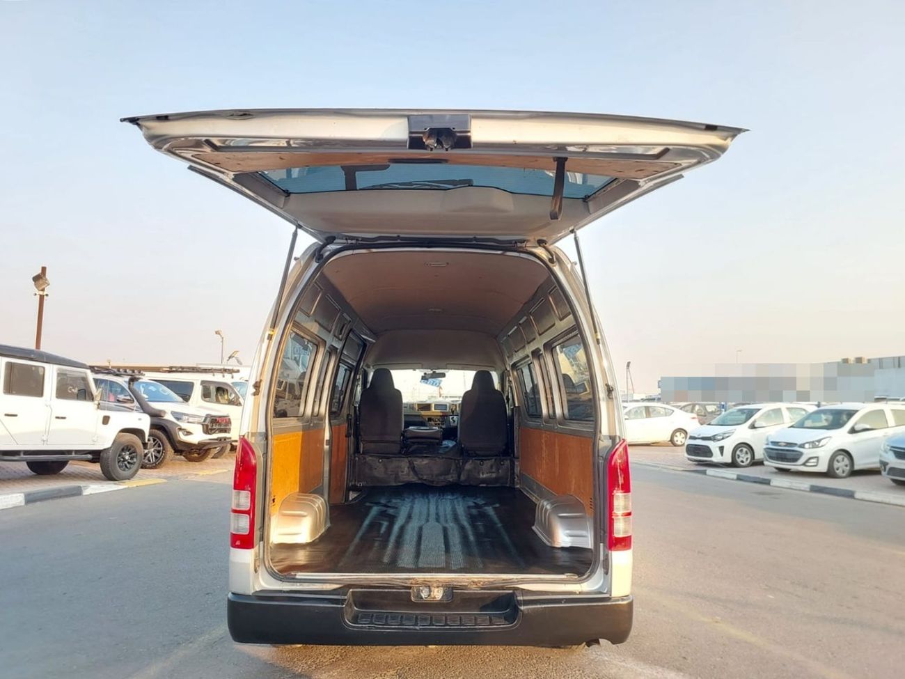 Toyota Hiace TOYOTA HIACE VAN RHD 2013 MODEL 3.0 L DIESEL AUTOMATIC(PM11266)