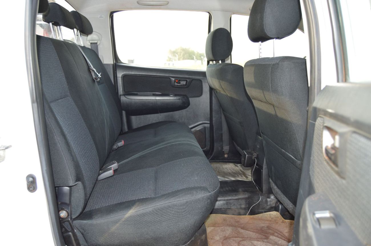 تويوتا هيلوكس Double cabin, perfect inside and outside