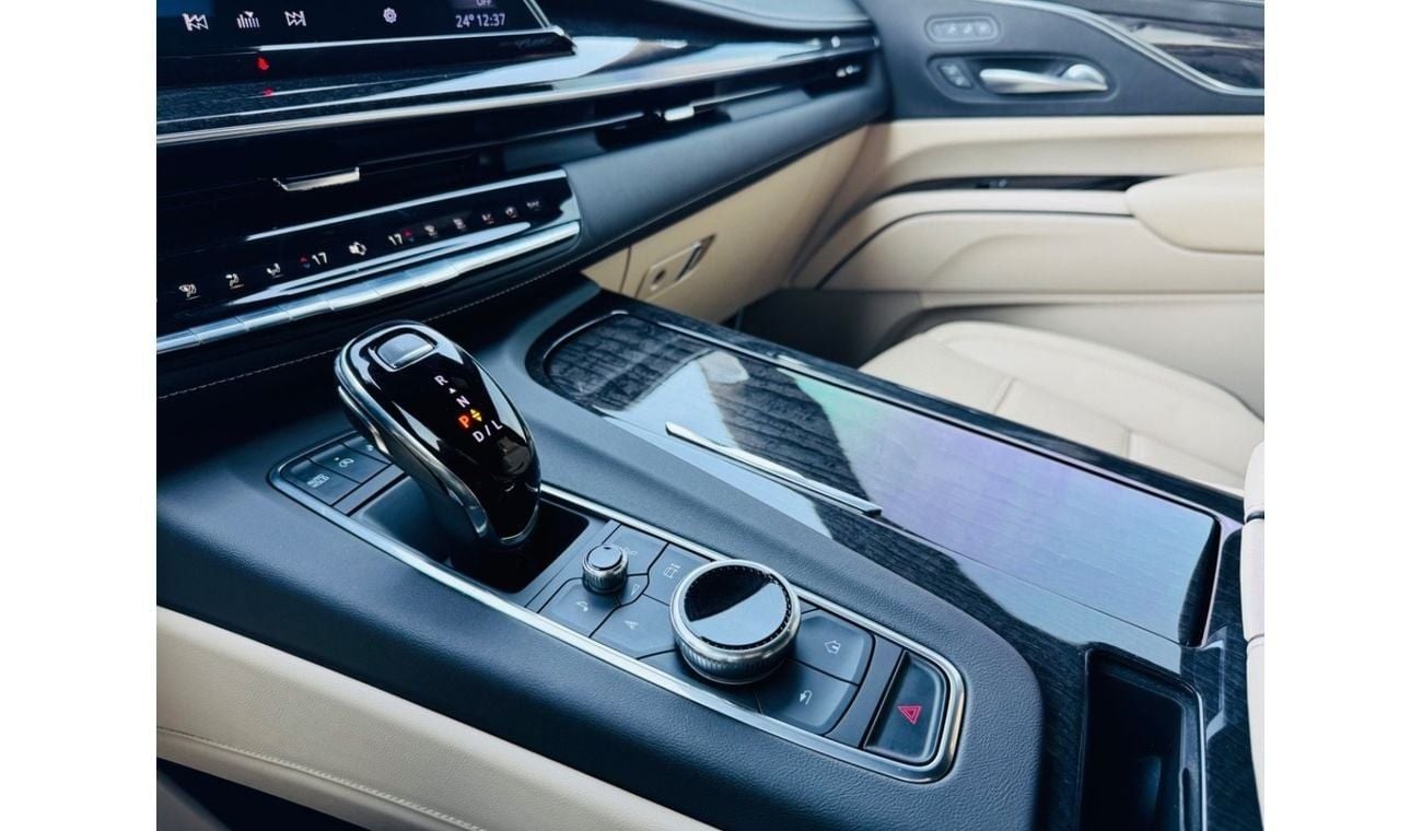 Cadillac Escalade Premium Luxury 6.2L 4WD