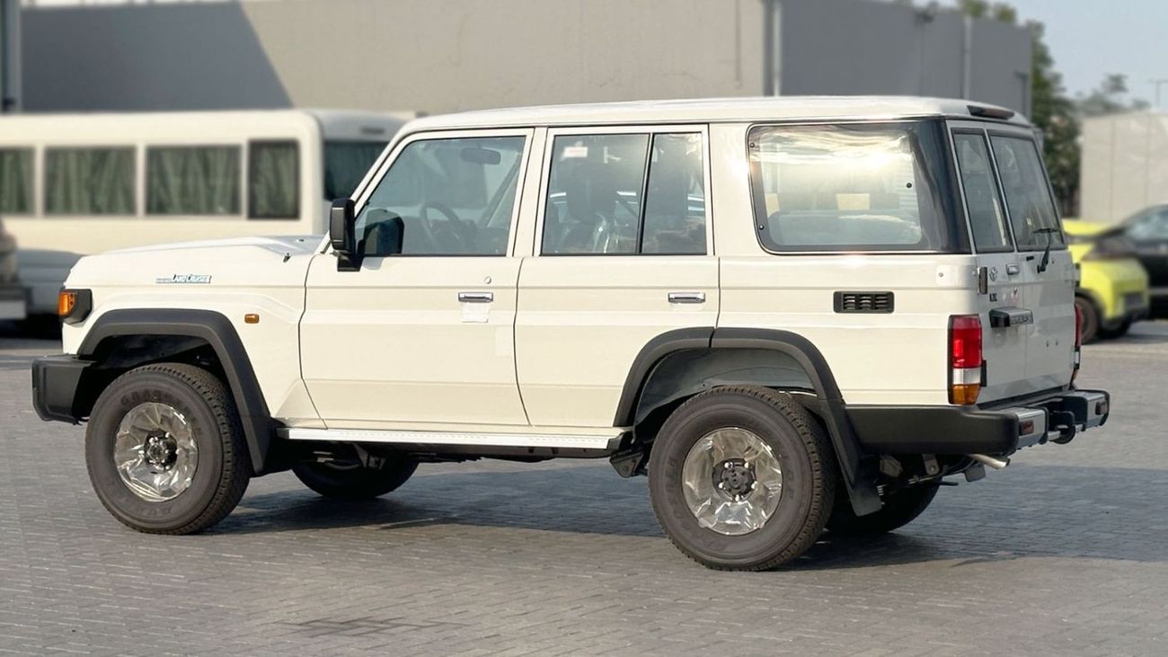 Toyota Land Cruiser 70 76 HARDTOP 2.8L TURBODIESEL AUTOMATIC TRANSMISSION ( ONLY FOR AFRICA )