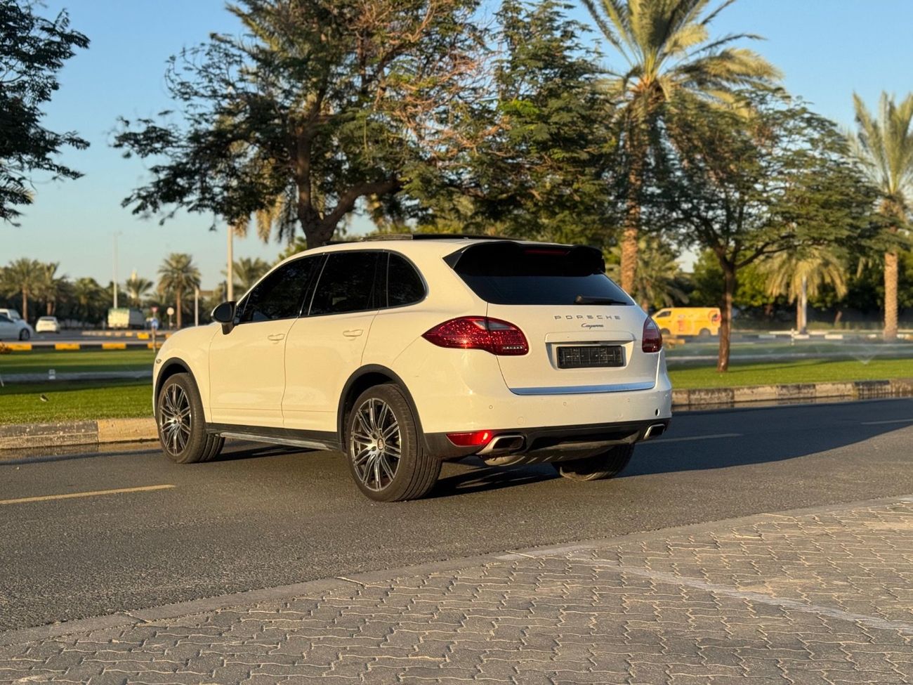 Porsche Cayenne Std 3.6L