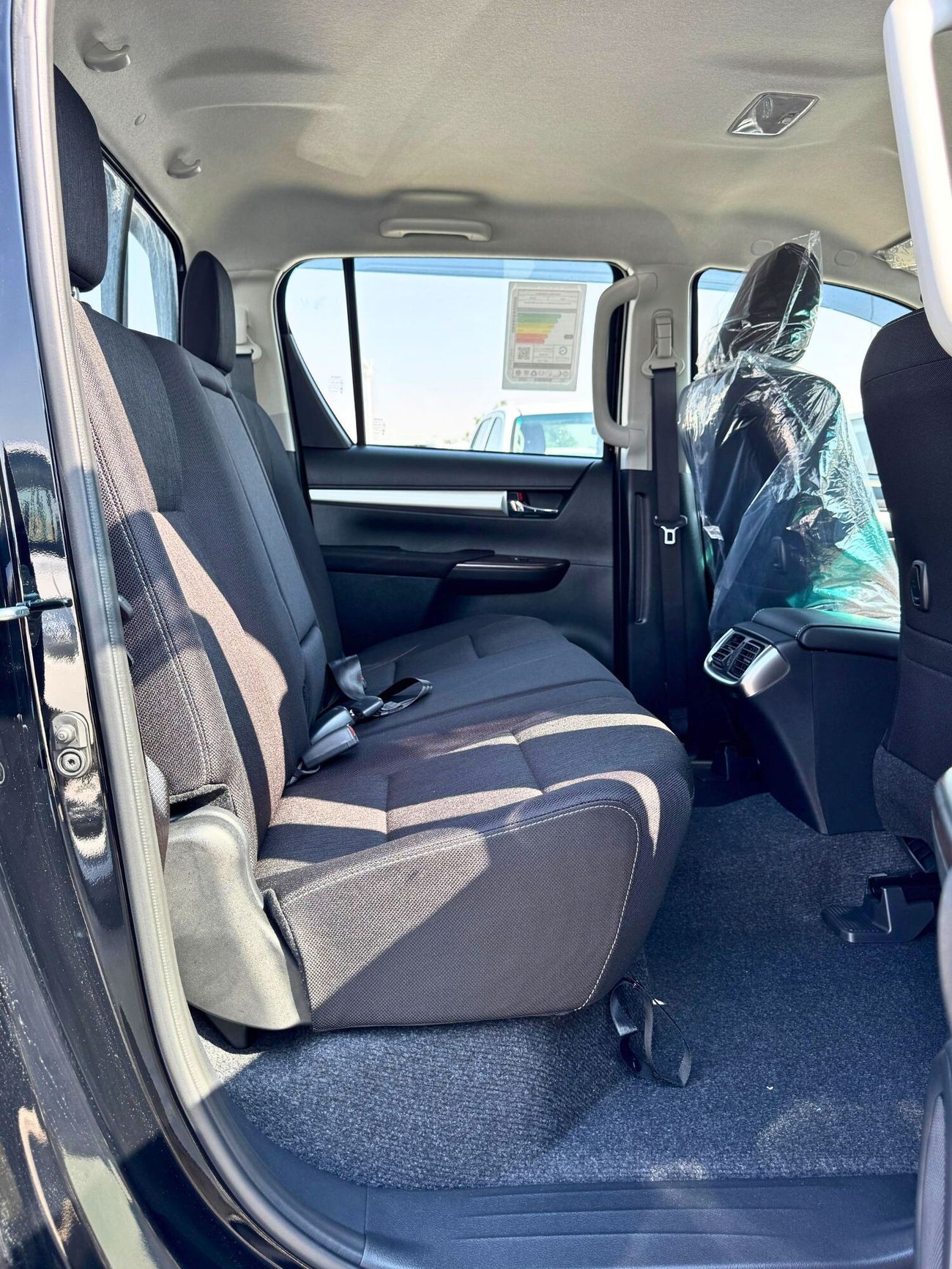 Toyota Hilux SR5 /  2.7L V4 PETROL / PUSH START / 4WD / FULL OPTION (CODE # SR5)