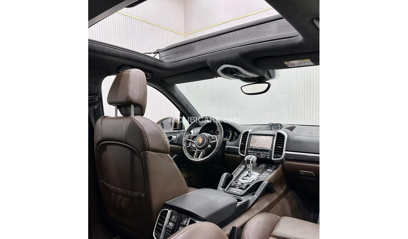 Porsche Cayenne 2016 Porsche Cayenne Turbo S, Warranty, GCC