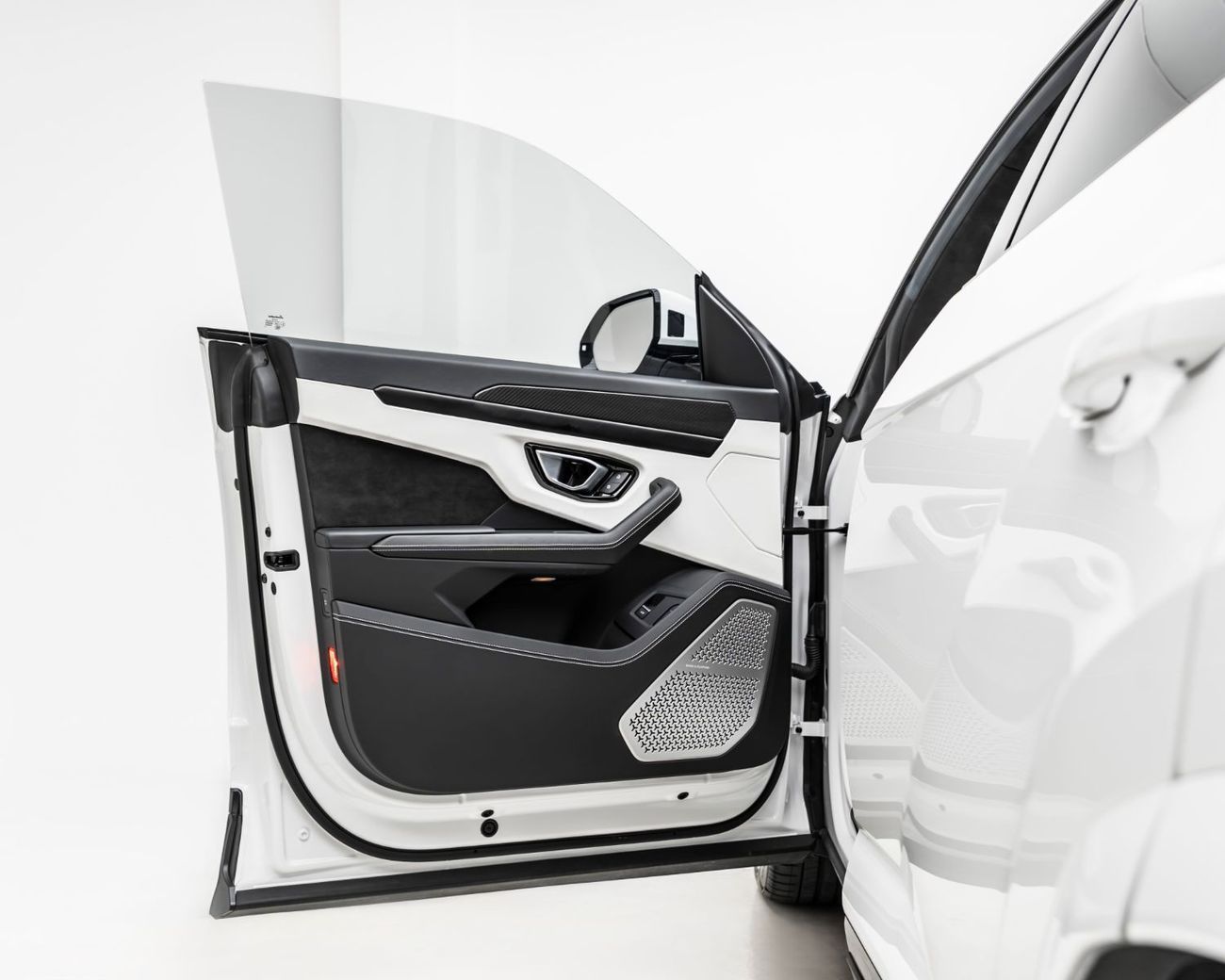 لامبورغيني اوروس S 4.0T V8