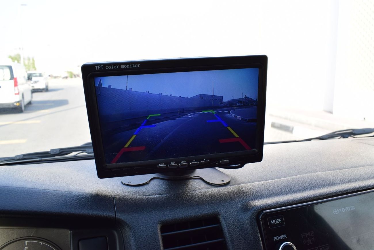 Toyota Hiace GL STD Roof Panel Van Toyota Hiace std roof van, model:2021. Only done 44000 km