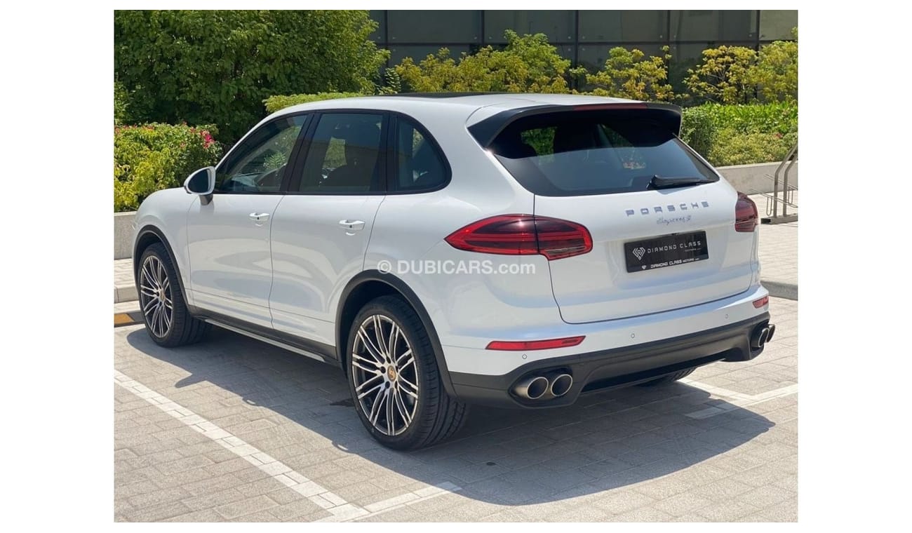 Porsche Cayenne Porsche Cayenne S  Panoramic  GCC 2016 Under Warranty