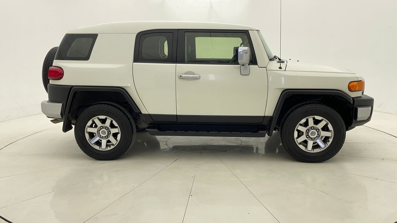 Toyota FJ Cruiser GXR 4 | Zero Down Payment | Home Test Drive