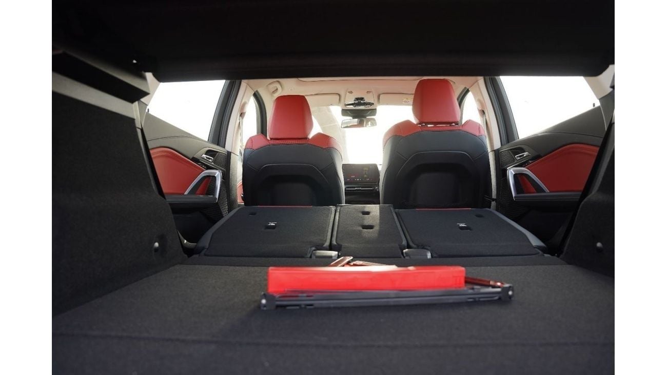 BMW X1 2024 BMW X1 S-Drive 20 i Gray Night Edition 0Km