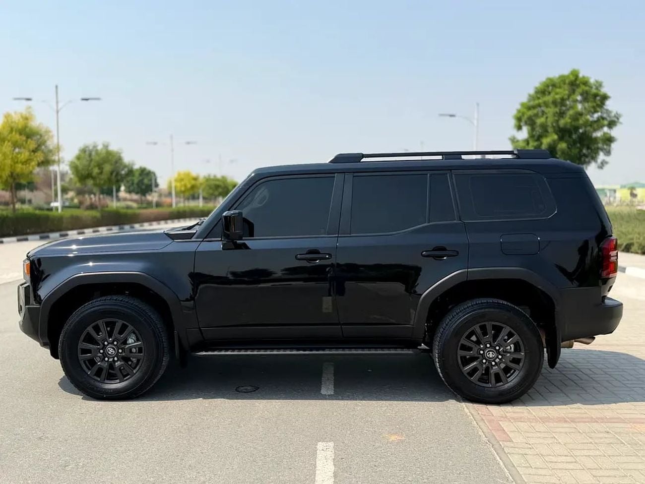 Toyota Prado GXR Turbo - Al futtaim warranty - GCC Specs