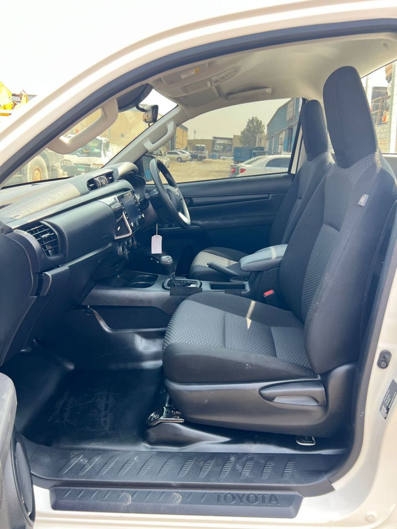 تويوتا هيلوكس HILUX ,REVO ,SINGLE CAB ,PETROL ,2.7 LITER ,RIGHT HAND DRIVE ,AUTOMATIC  ,2WD