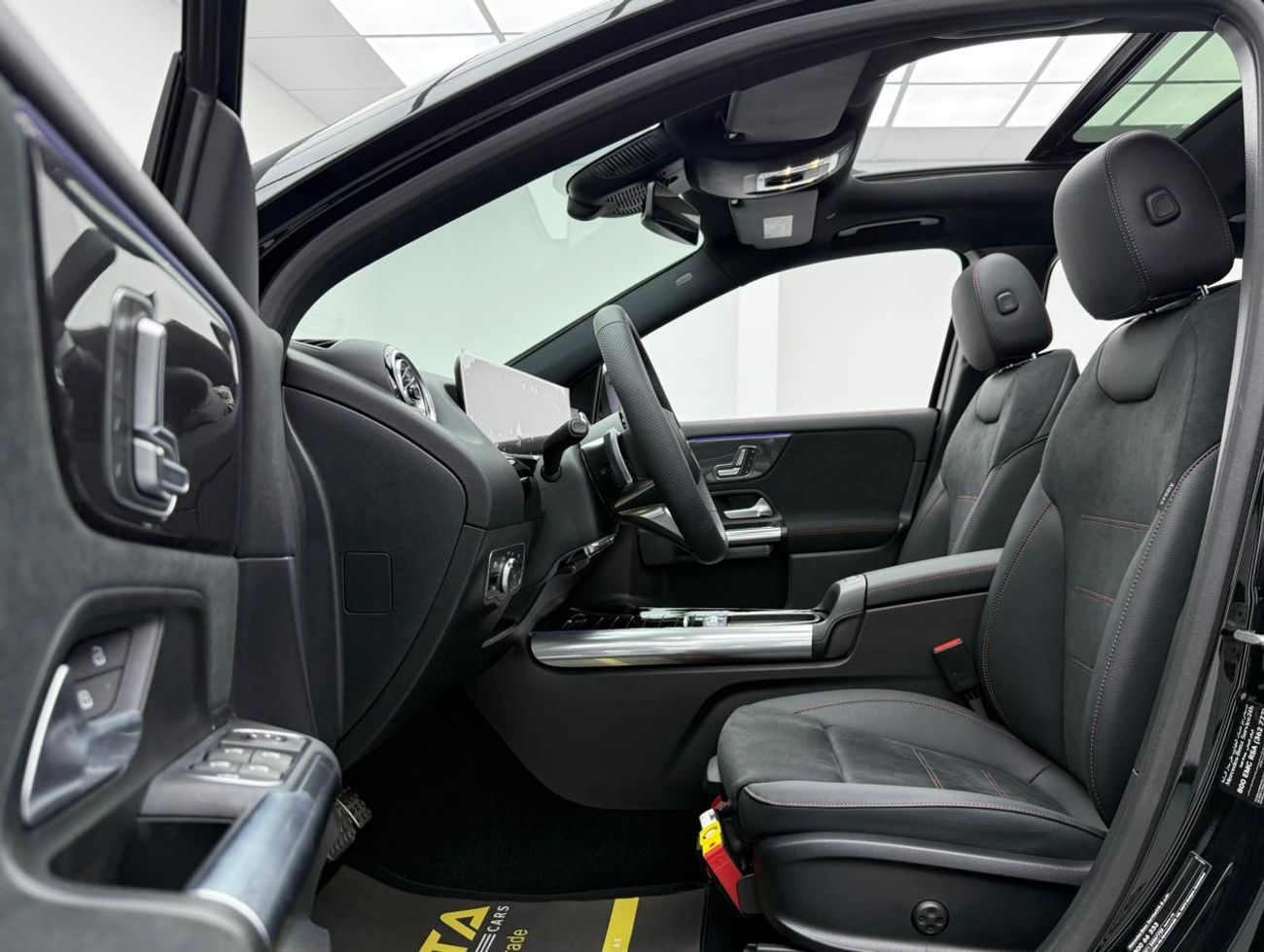 مرسيدس بنز GLA 200 2026 Mercedes Benz GLA200 AMG, 2030 Mercedes Warranty, Delivery Kms, Fully Loaded, GCC