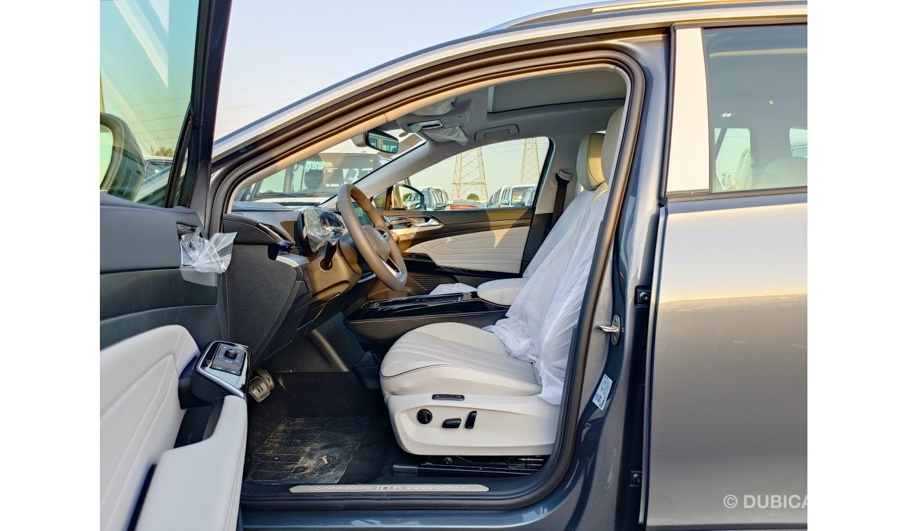 Volkswagen ID.6 Pro X / Open Panoramic Roof / Leather, Memory Seats / Rain sensors (CODE # 7916)