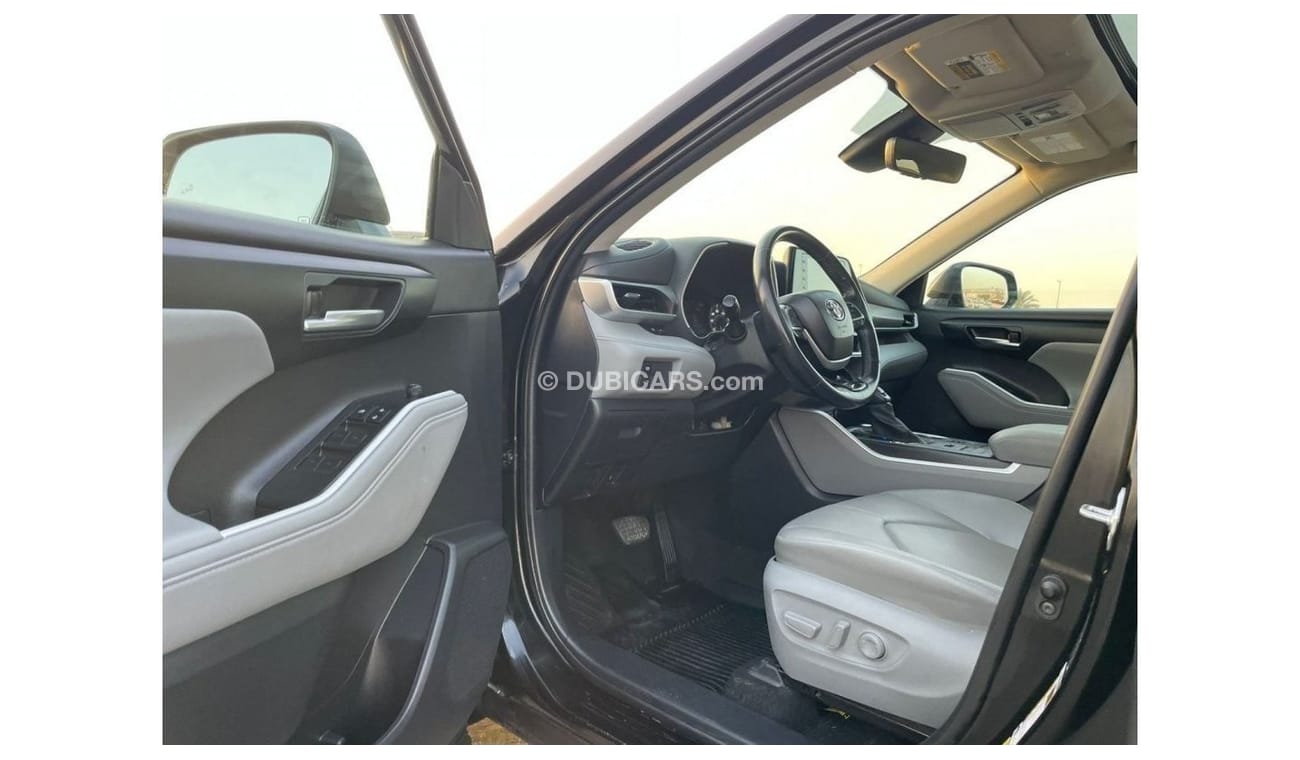Toyota Highlander 2021 TOYOTA HIGHLANDER XLE 3.5L V6 AWD /
