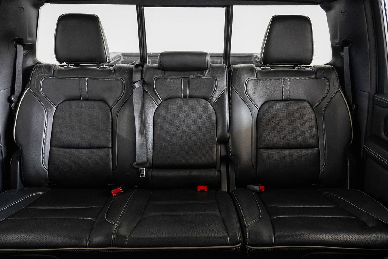 RAM 1500 Limited 5.7L (5 Seater)