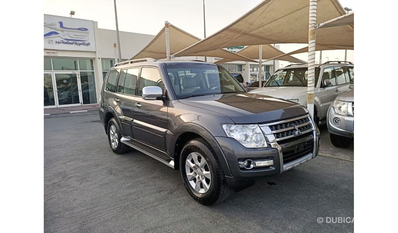 Mitsubishi Pajero 3.5 ACCIDENTS FREE - ORIGINAL PAINT- CAR IS IN PERFECT CONDITION INSIDE OUT - 2 KEYS