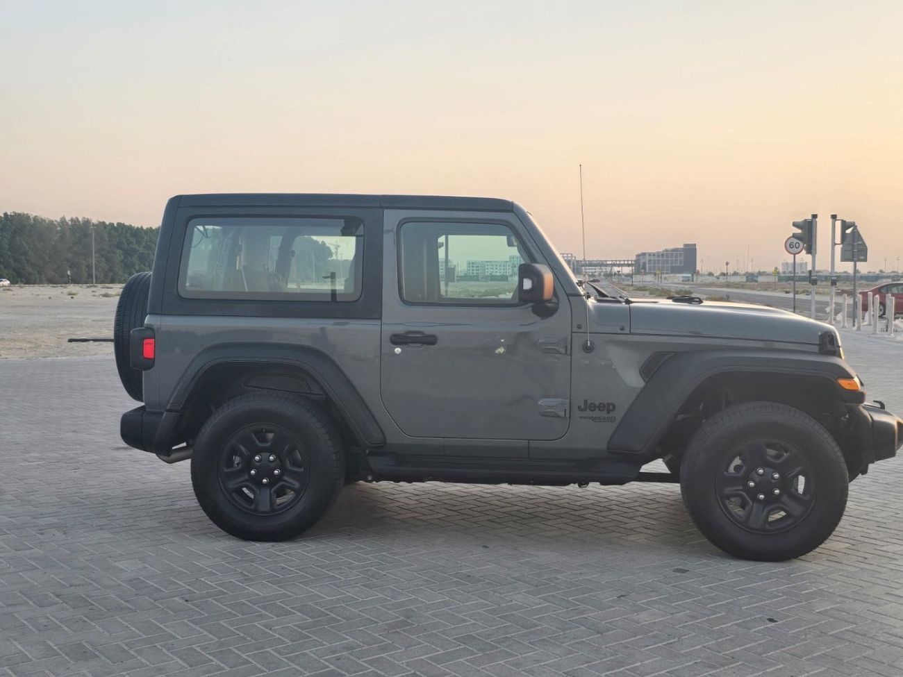 Jeep Wrangler Sport 3.6L A/T (5 Seater) MODEL 2021 GCC CAR PERFECT CONDITION INSIDE AND OUTSIDE FULL OPTION