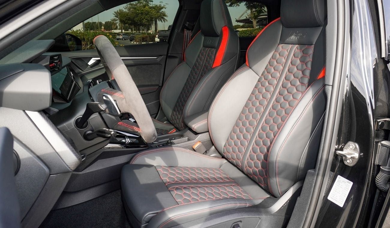 أودي RS3 TFSI quattro 2.5L Sportback