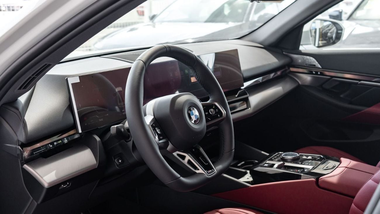 بي أم دبليو 530Li 2026 | BMW 5 SERIES 530LI LEADING M SPORT PACKAGE [ EXPORT ONLY ]