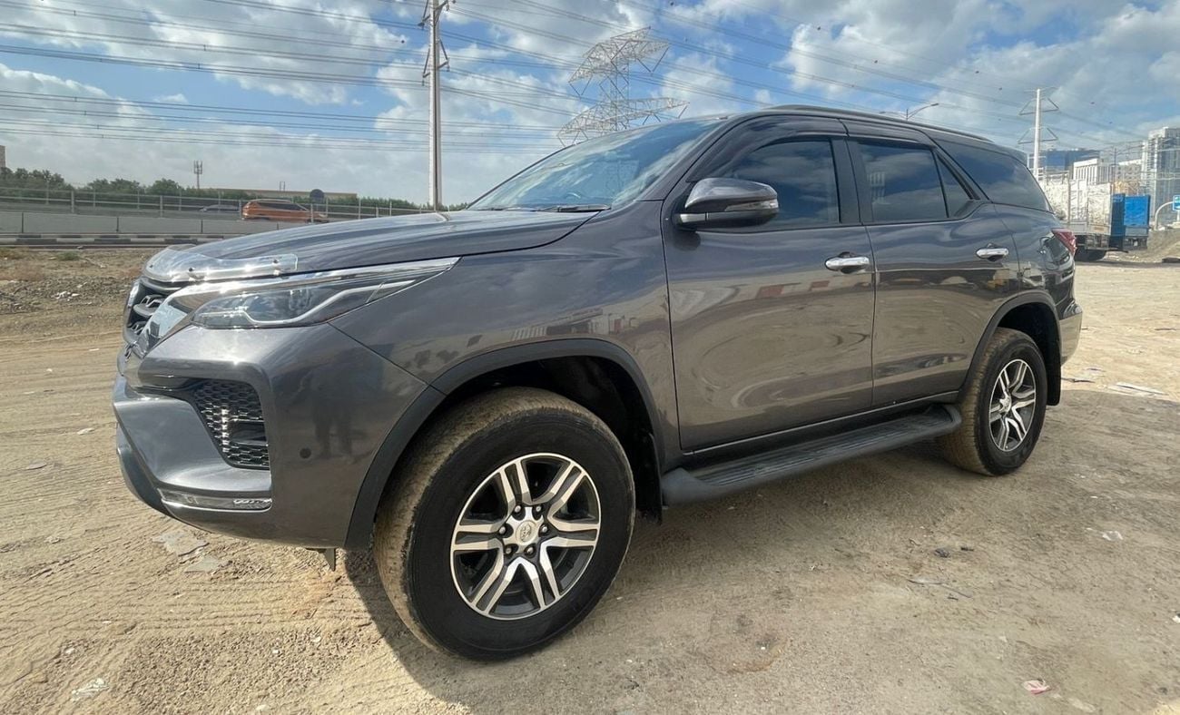 تويوتا فورتونر right hand drive diesel 2.8 liter