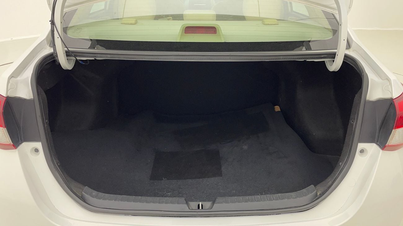 تويوتا يارس SE 1.5 | بدون دفعة مقدمة | اختبار القيادة في المنزل