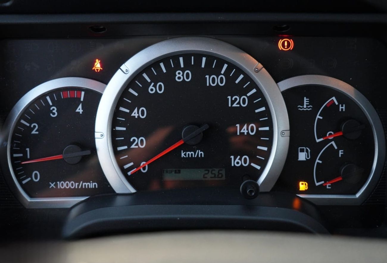 ميتسوبيشي فوسو كانتير كانتر شاحنة ديزل مانوال