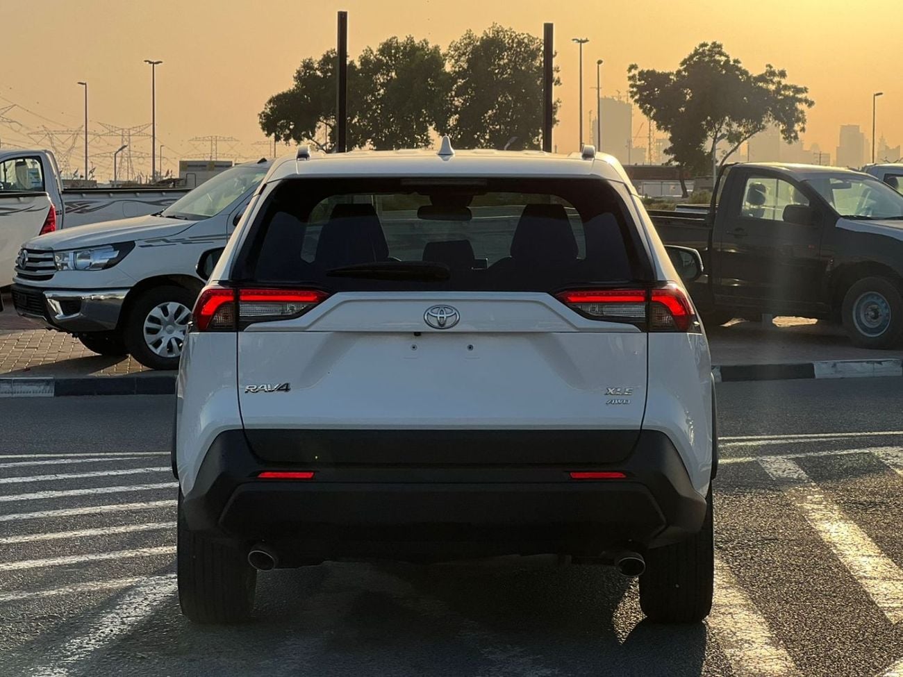 Toyota RAV4 2025 Toyota Rav4 XLE Full Option 2.5L V4 - Rear Camera  - Leather Seat - AWD 4x4 - Push Start