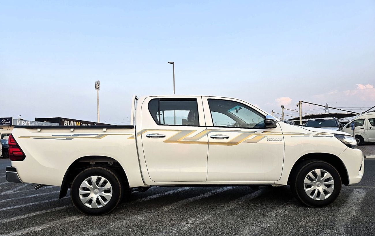 Toyota Hilux GLX TOYOTA HILUX D.C PICKUP GLS G1 2.7L A/T PETROL 4X2 5 SEATER White Color 2026 MODEL