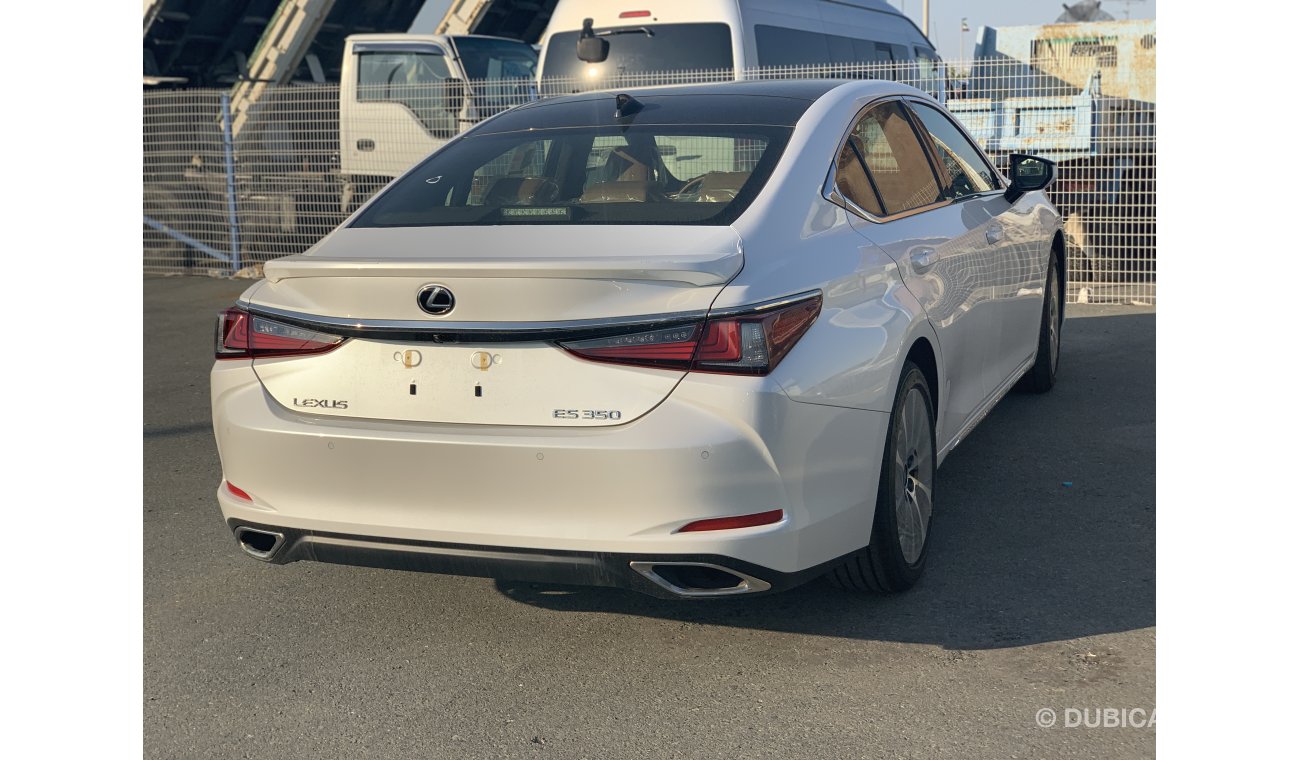 Lexus ES350 MY2019 Panoramic Sunroof,Blind Spot , GCC