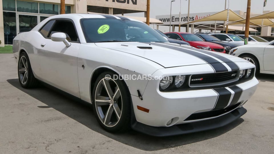 Used Dodge Challenger SRT Hemi 2012 for sale in Sharjah 165874
