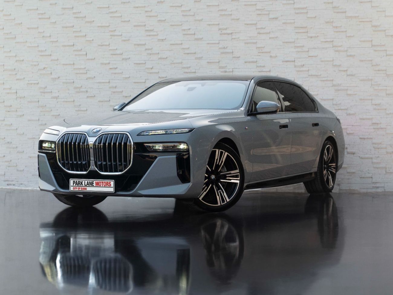 بي أم دبليو 740i 740i ///M PACK