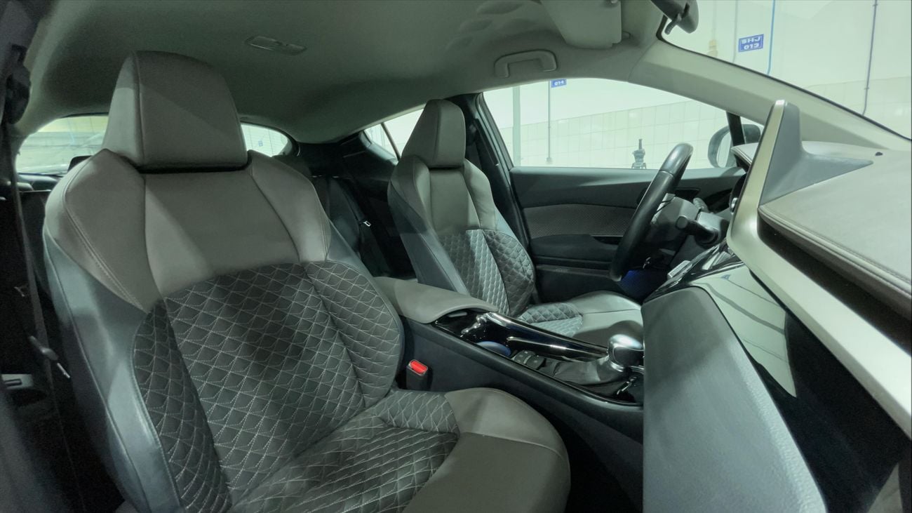 Toyota C-HR 2022 GX | AED 950/Month | 0 DP | 30 Day Return | Warranty | Service History
