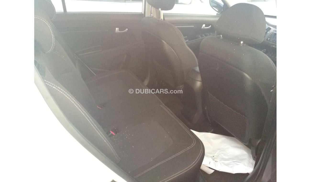 Kia Sportage 2015 WHITE GCC NO PAIN NO ACCIDENT PERFECT