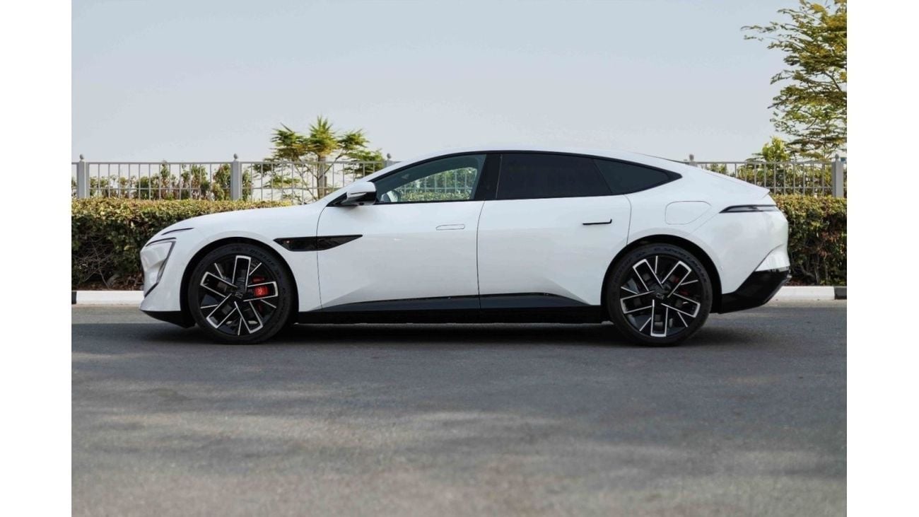 Avatr 12 2024 AVATR 12 PERFORMANCE VERS - White inside PURPLE WHITE | Export Only