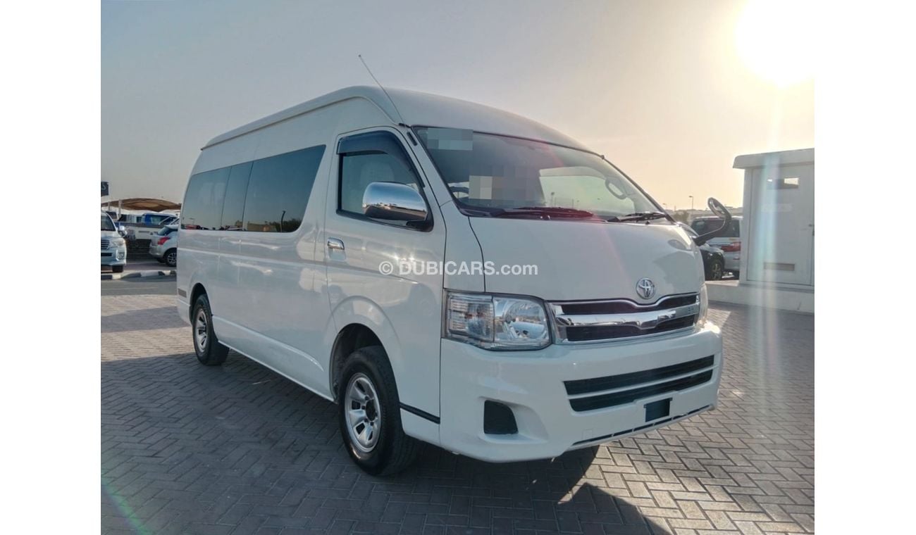 Toyota Hiace TOYOTA HIACE COMMUTER VAN RIGHT HAND DRIVE(PM05477)
