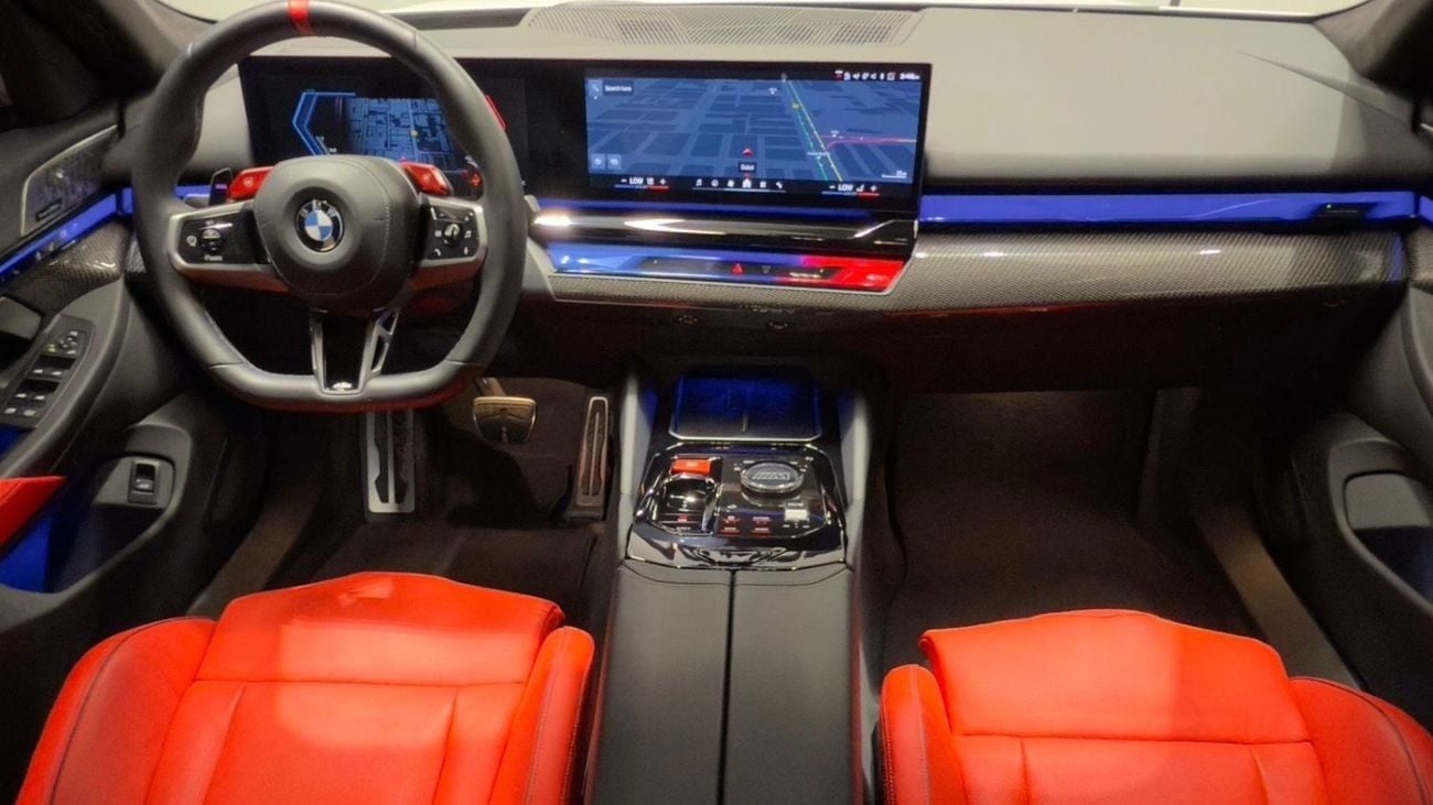 BMW M5 G90 - GCC Specs with dealer warranty and service