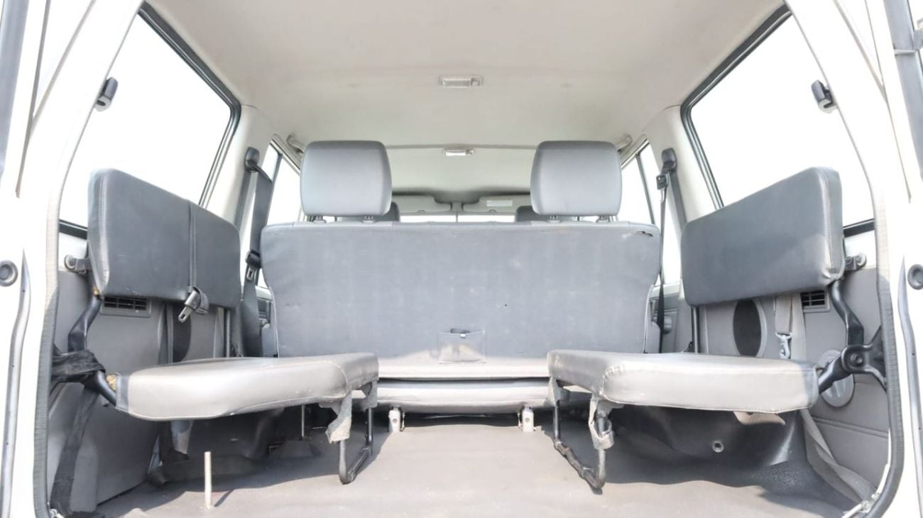 تويوتا لاند كروزر Toyota Landcruiser 2016 LC76VD right hand drive