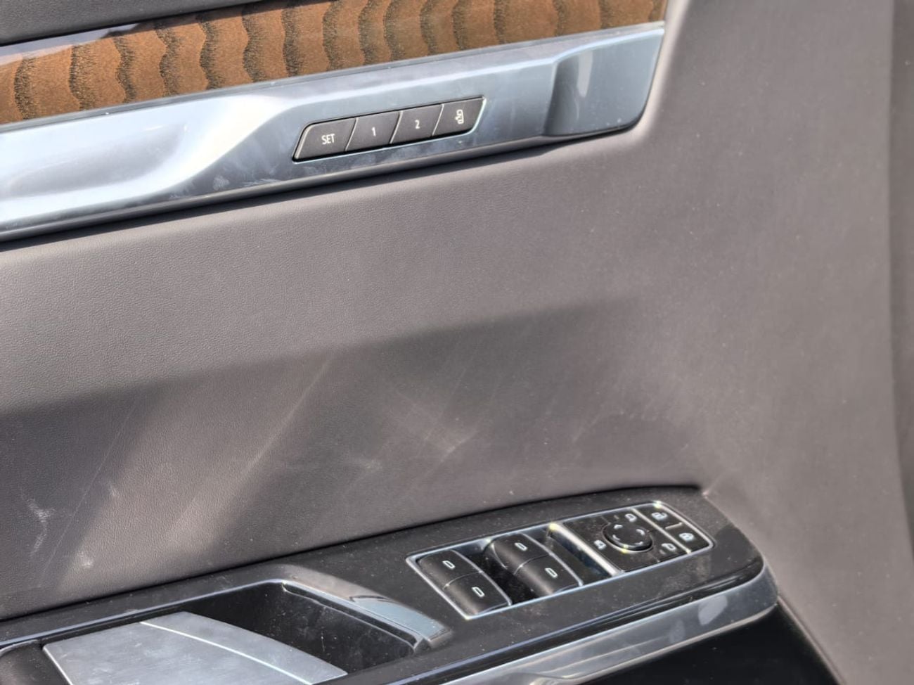 Cadillac Escalade ESV(Long)Sport Platinum Onyx Black Pkg | Fridge | 545k for local registration