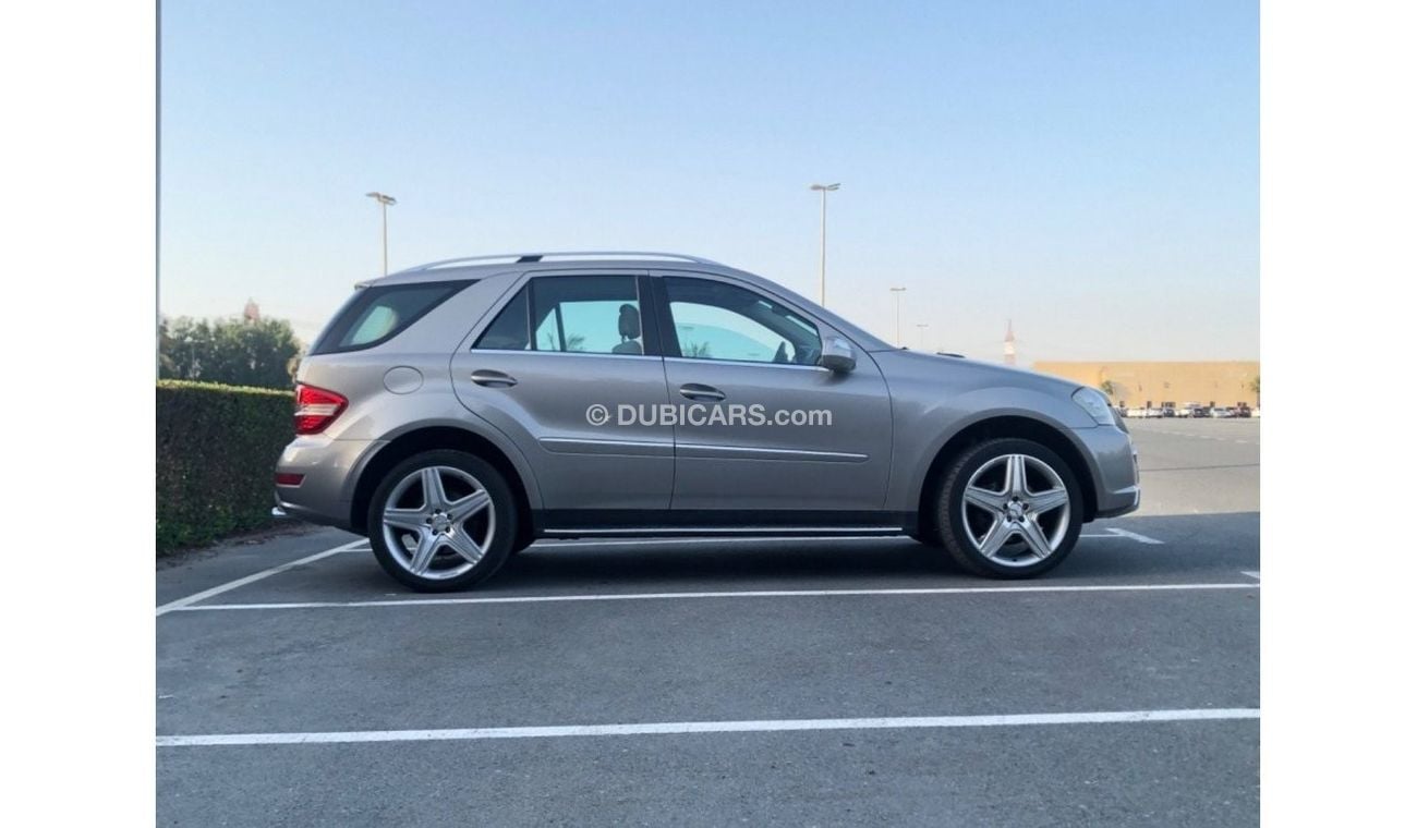 Mercedes-Benz ML 350 MODEL 2009 GCC CAR PREFECT CONDITION INSIDE AND OUTSIDE FULL OPTION