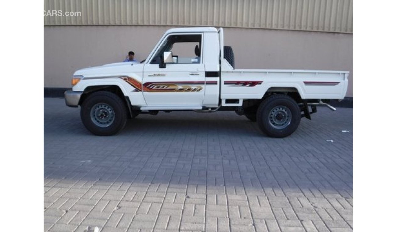 تويوتا لاند كروزر بيك آب LC79 4.5 DIESEL SINGLE CABIN FULL OPTION